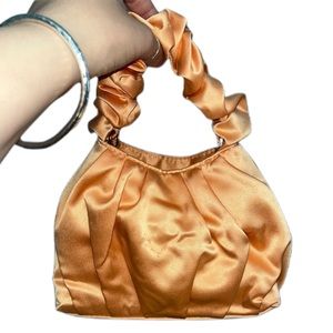 mini orange purse 🧡